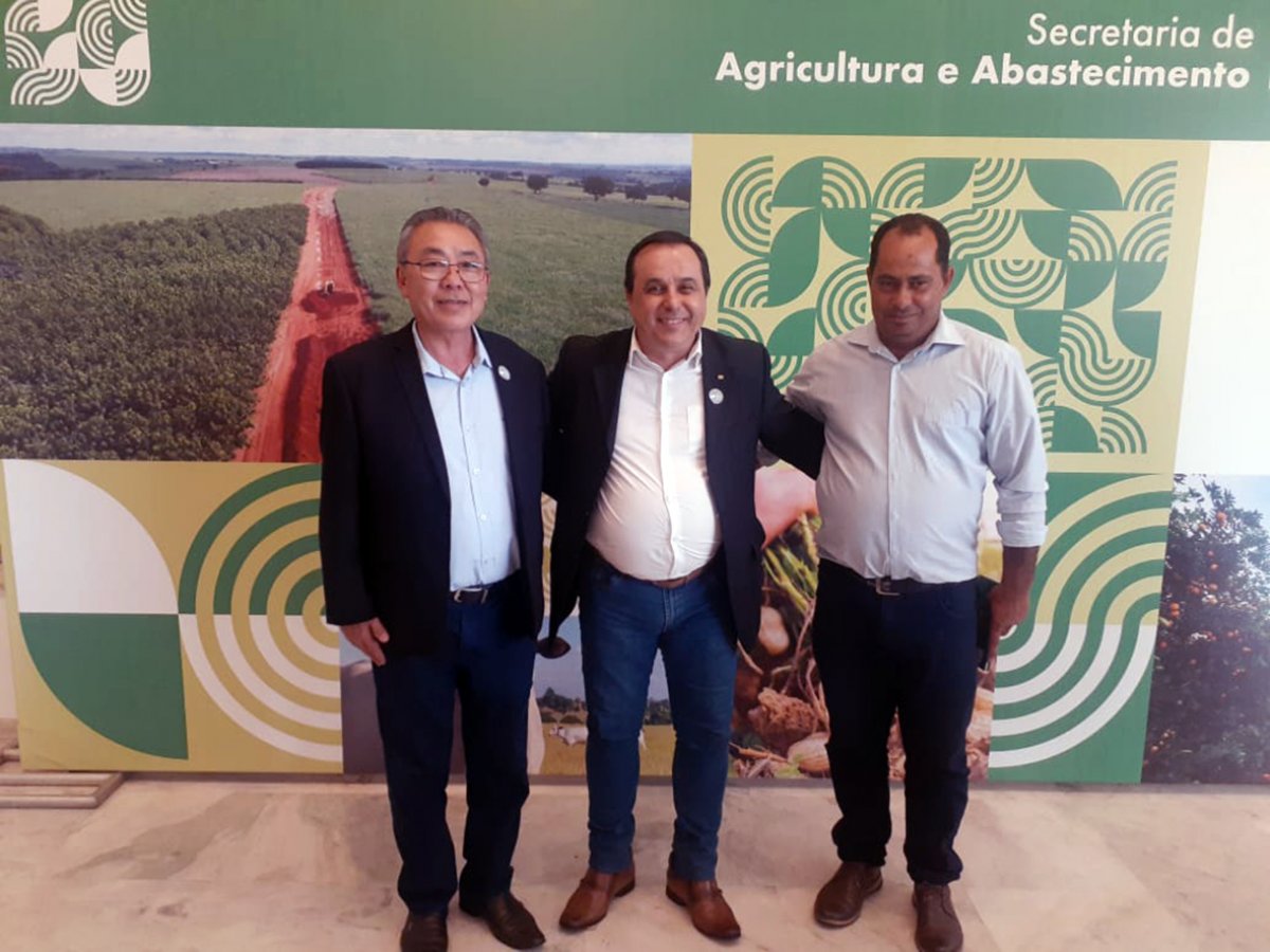 Prefeito Milton Japonês participa de evento de apoio ao setor agropecuário em São Paulo